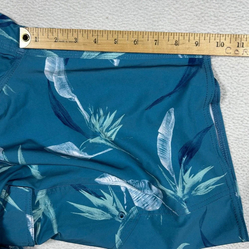 Volcom Manic Boardshorts Mens 34 Teal Floral Tropical Print A0802100